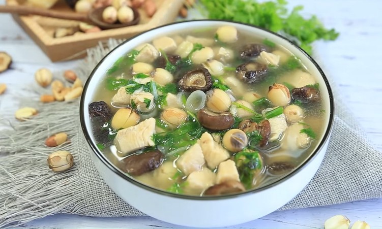 Mất ngủ kinh niên? Thử ngay canh hạt sen để ngủ ngon tới sáng