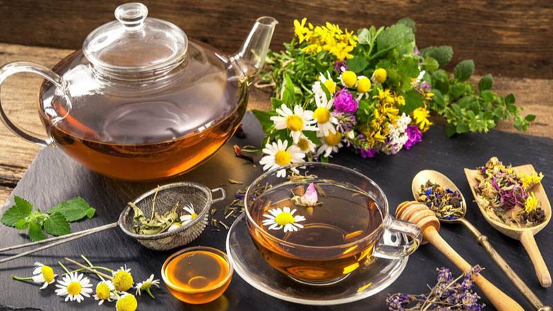 Mất ngủ trắng đêm? Chén trà thảo dược giúp bà con an giấc nồng trọn vẹn