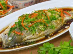 Viêm loét dạ dày ăn cá được không? Không phải cá nào cũng ăn được