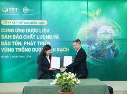 Trung tâm Thuốc Dân Tộc ký kết hợp tác với Công Ty CP Dược Liệu Bông Sen Vàng phát triển vùng trồng và bảo tồn cây thuốc Nam